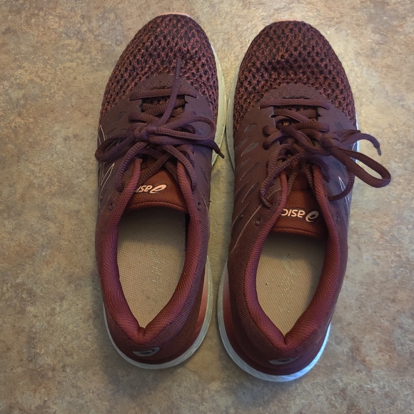 ASICS Gel-Exalt 4 Women's Maroon Running Shoes - Picture 1 of 4